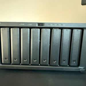시놀로지 나스 Synology DS1821+ + Seagate IronWolf 8TB x5 이미지