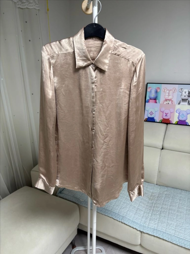 띠어리 블라우스 이미지