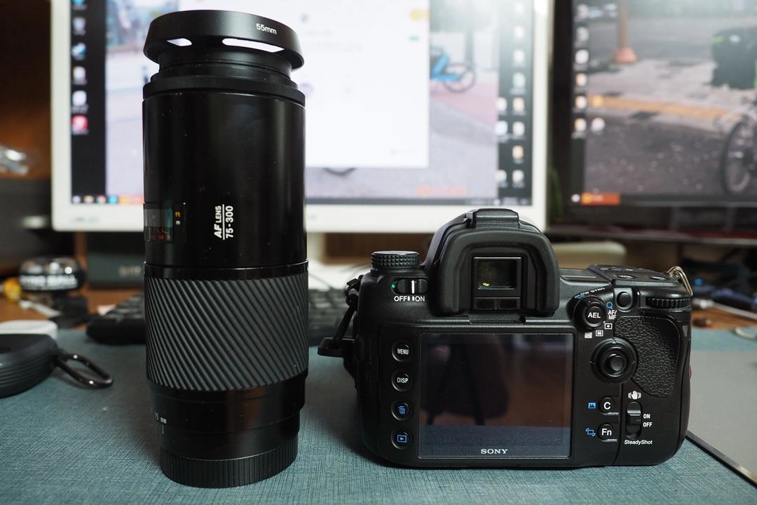 소니 알파 A850 카메라 + 시그마 28-70mm, 50mm, 75-3 이미지