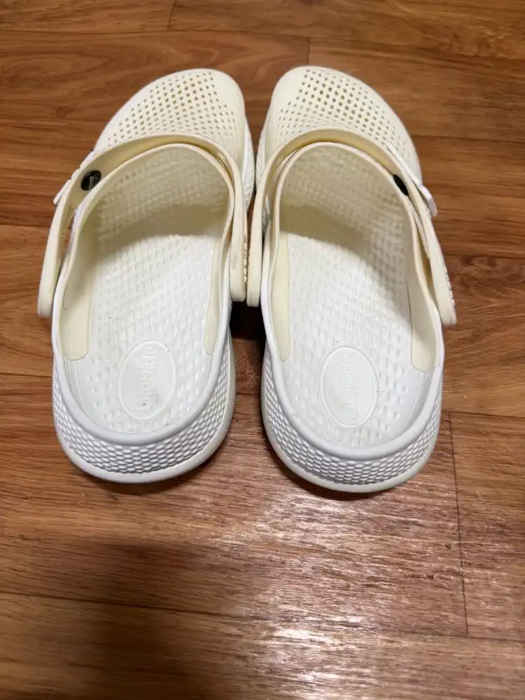 [275] 크록스 슬리퍼 이미지