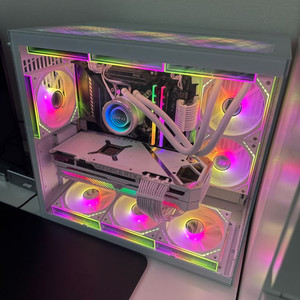 리안리 감성 화이트 반본체팝니다(10700//16GB) 이미지
