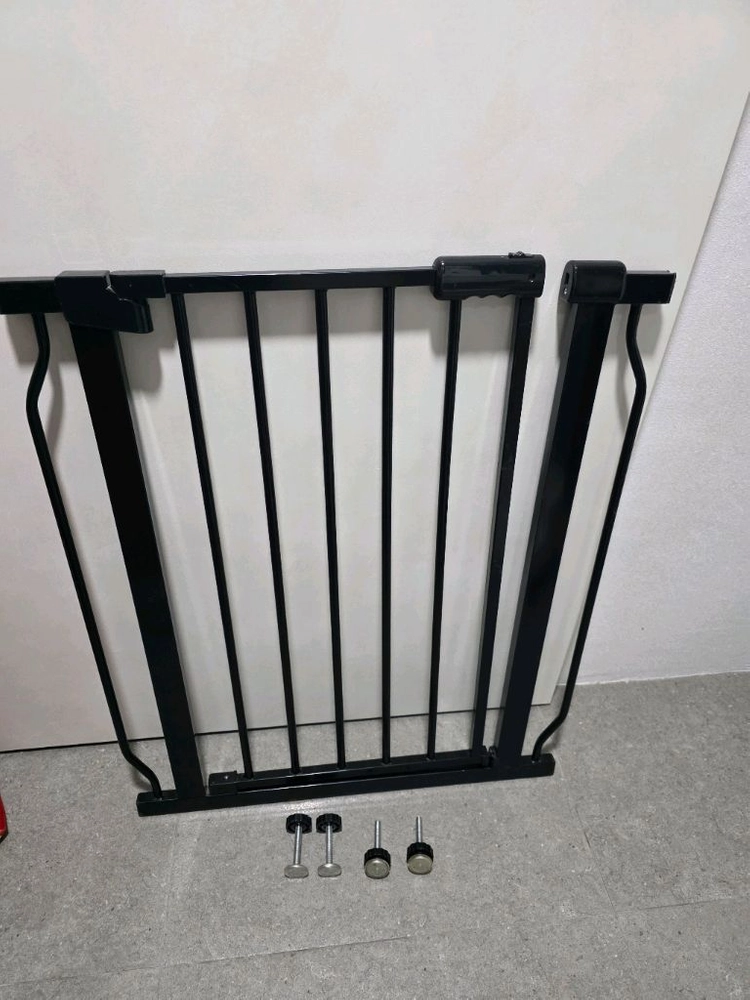 개당가격 깨끗한 안전문 가드 아기안전문 연장펜스 포함 일괄판매 안전문 아기가드 안전펜스 울타리 깨끗하게 닦았어요2개 이미지