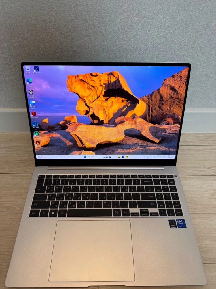 S급 삼성 갤럭시북4 프로 16인치(NT960XGK) 이미지