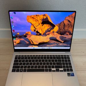 S급 삼성 갤럭시북4 프로 16인치(NT960XGK) 이미지