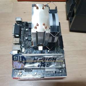 i7-9700.아수스h310.삼성램8g(2666)2장.타워형쿨러.백패널 이미지