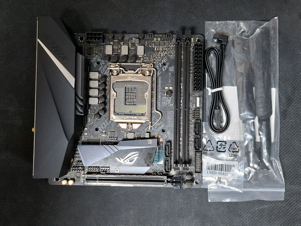 컴퓨터 ITX 메인보드 ASUS ROG STRIX B360-I GAMING(인텔 8세대 소켓 1151V2) 이미지