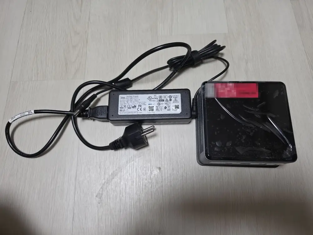 인텔 NUC 10 BXNUC10i3FNH 미니PC (i3-10110U / RAM 8GB / SSD 256GB) 이미지