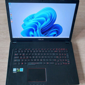 게이밍 노트북 부품용 i7 GTX1050 17.3 이미지