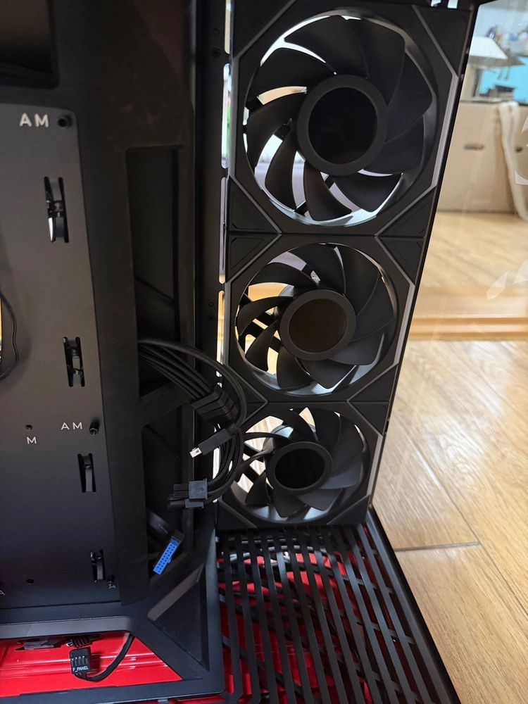 Y70 터치 인피니트 1300W 파워 TL LCD , TL 팬 이미지