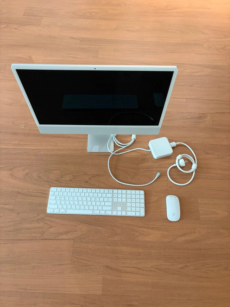 아이맥 iMAC 24인치 2021년도 모델 M1 8GB / 256GB 실버 판매합니다 이미지