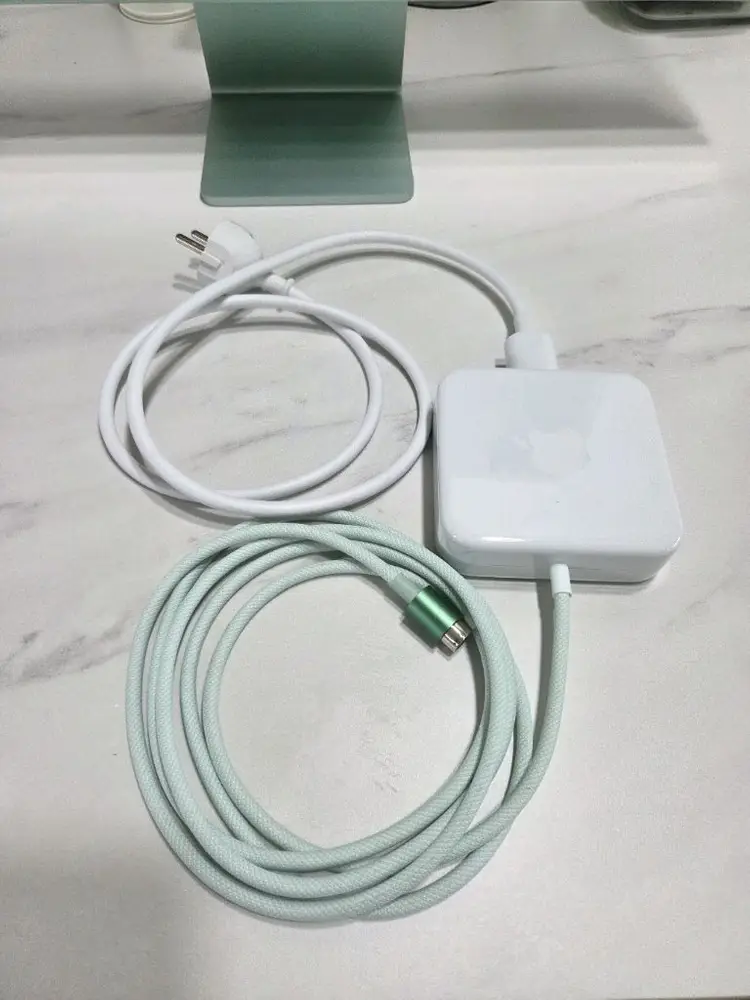 M4 칩 탑재 그린 iMac 24 아이맥 24 (맥북 macbook 대용) 이미지