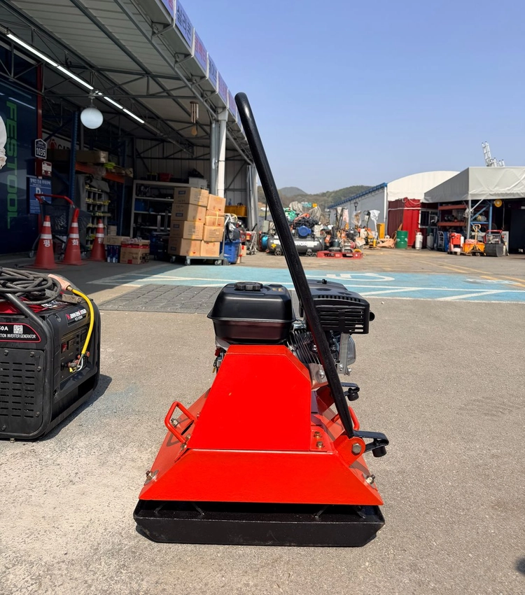 (특A급) 가와시마 진동 콤팩타 K210A 다짐기 (212cc) 땅다짐기 컴팩타 이미지