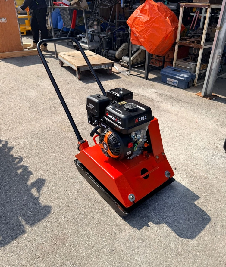 (특A급) 가와시마 진동 콤팩타 K210A 다짐기 (212cc) 땅다짐기 컴팩타 이미지