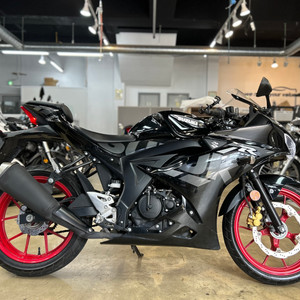 스즈키 GSX-R125 21년 5천KM 순정검빨차량 판매중 이미지
