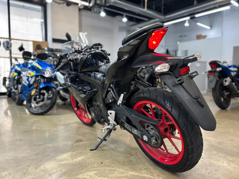 스즈키 GSX-R125 21년 5천KM 순정검빨차량 판매중 이미지