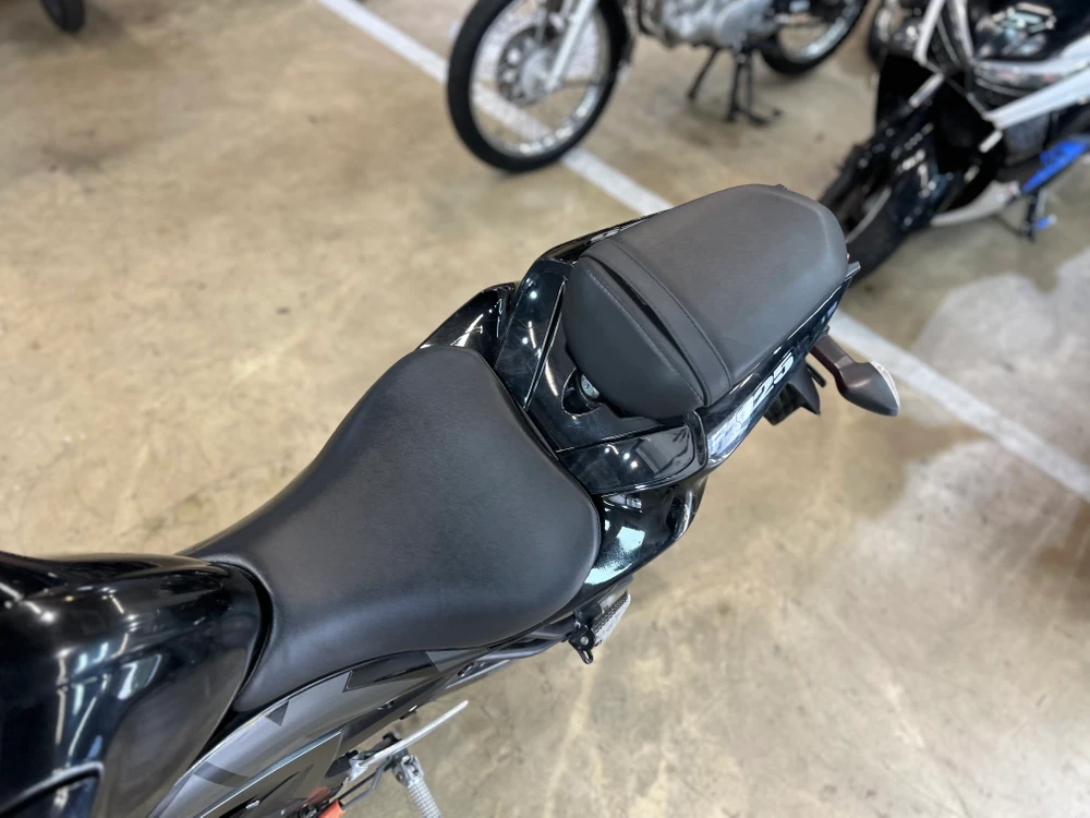 스즈키 GSX-R125 21년 5천KM 순정검빨차량 판매중 이미지