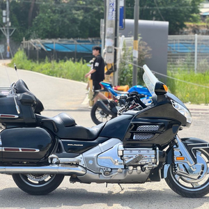 혼다 골드윙 1800 03년식 1.9만마일 상태 훌륭한 차량 판매합니다 이미지