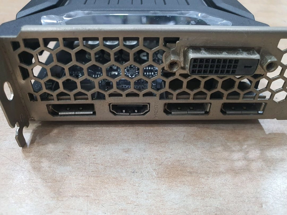 고장 GTX 1060 3G 그래픽카드 이미지