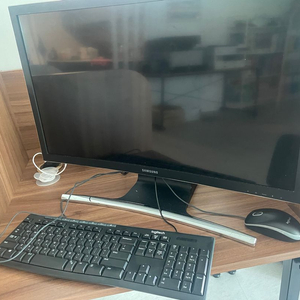 TV 겸용 삼성 일체형 퍼스털 컴퓨터(32인치 모니터 + 16G RAM + SSD) 이미지