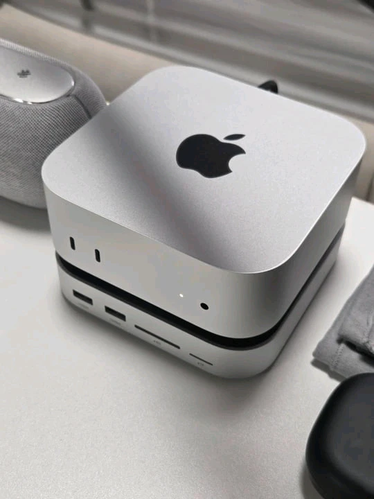 애플 맥미니 M4 16GB 512GB + 도킹스테이션 이미지