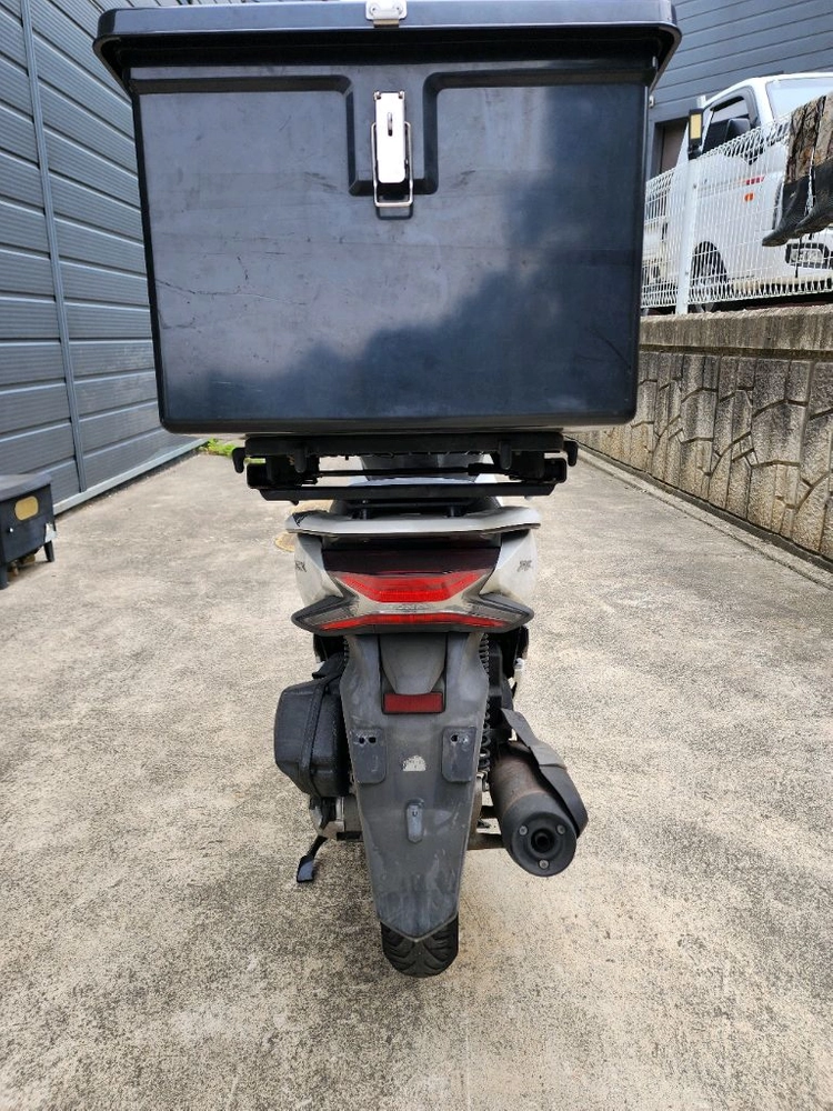 20년식 혼다 PCX 125 화이트 판매 이미지