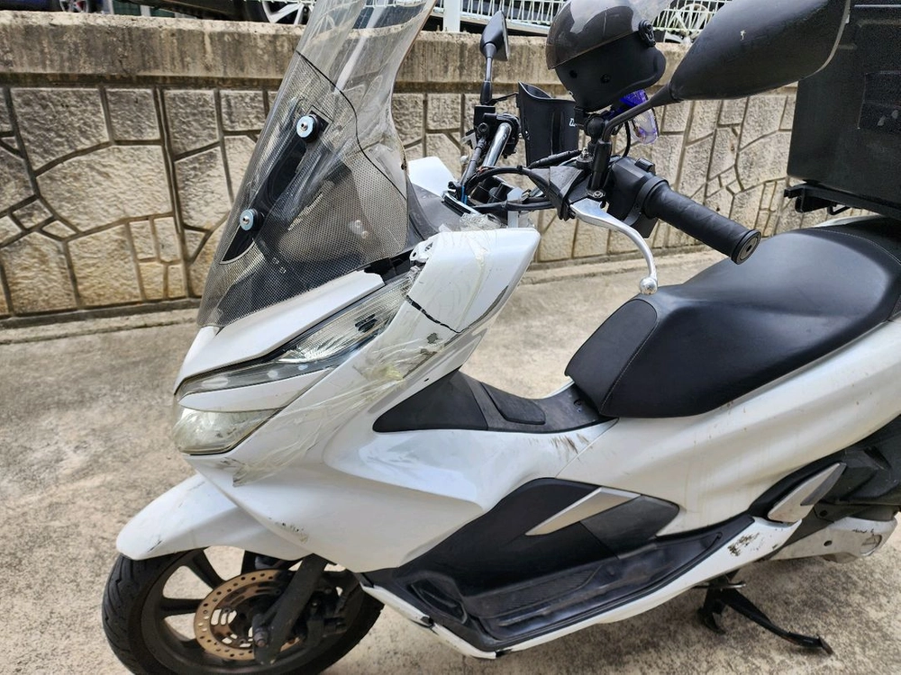 20년식 혼다 PCX 125 화이트 판매 이미지