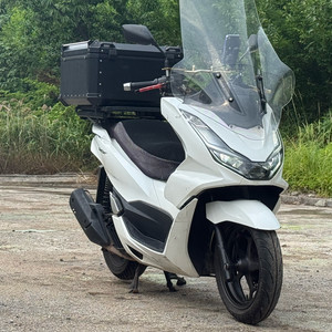 혼다 pcx125 22년식 6만키로대 배달셋팅완료 저렴하게 판매합니다 이미지