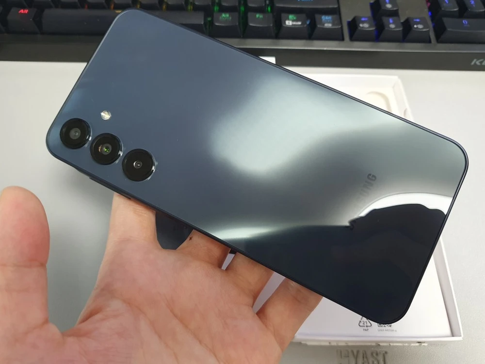 갤럭시 버디4 / 128GB / 블루 블랙 이미지