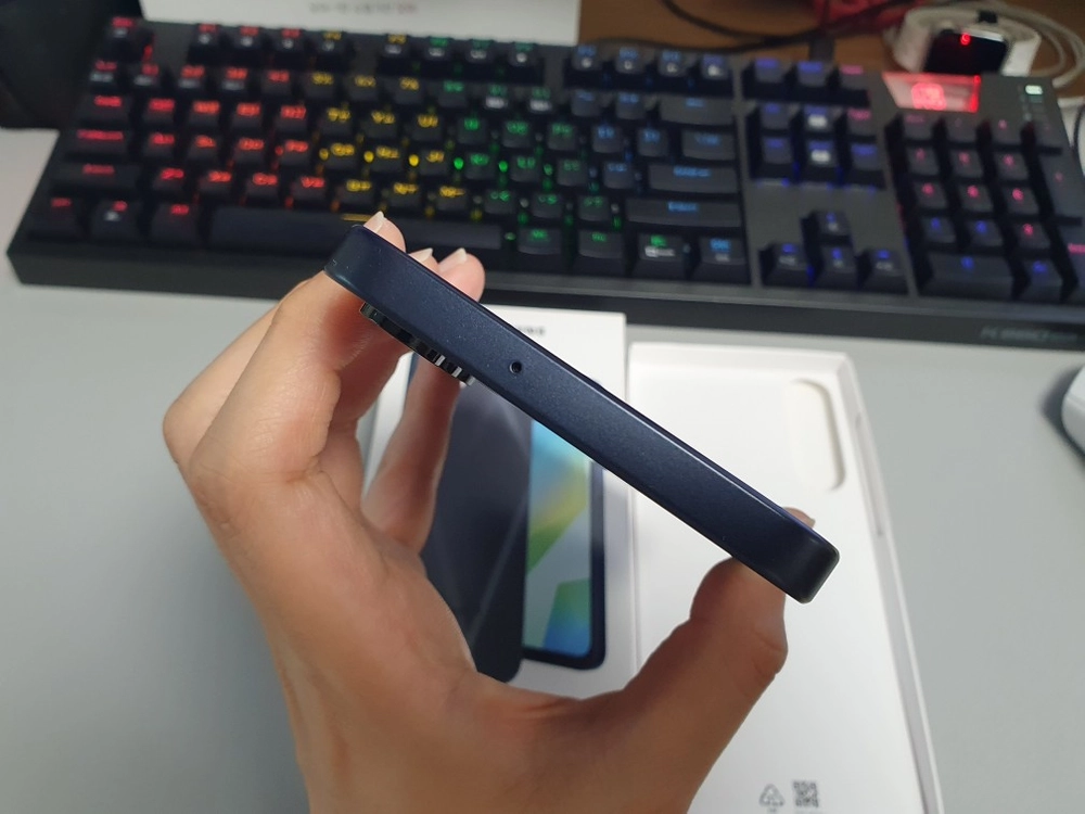 갤럭시 버디4 / 128GB / 블루 블랙 이미지