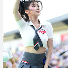 27일 토요일 기아 두산 테이블석 팔아요 이미지