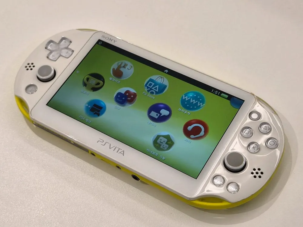PS Vita 2세대 라임그린 박스셋 및 게임 이미지