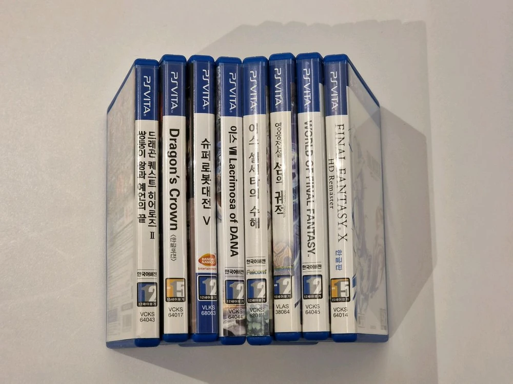 PS Vita 2세대 라임그린 박스셋 및 게임 이미지