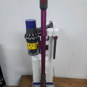 다이슨 무선청소기 V10(A급,다이슨 배터리>53분작동,다이슨거치대&전체해체,Cleaning완) 이미지