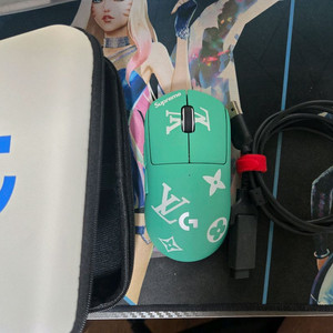 로지텍 지슈라1 루이비통 커스텀 민트 판매합니다 이미지