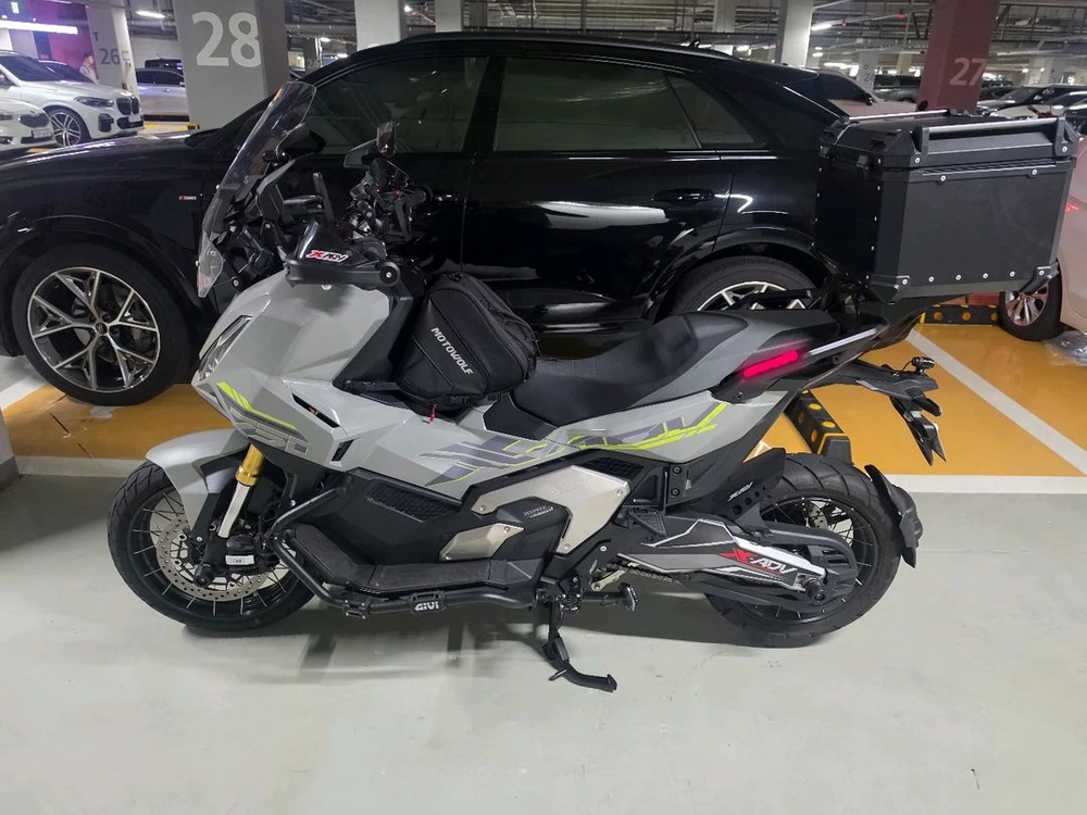 X-ADV750 이미지