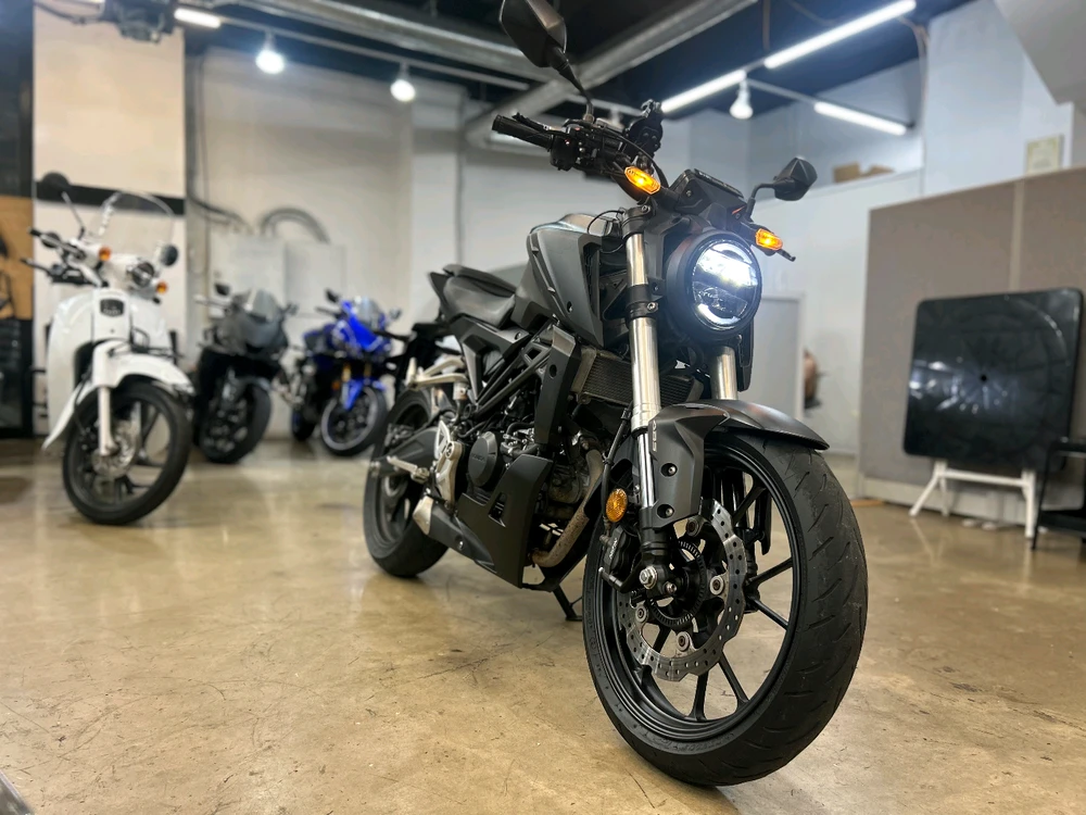 혼다 CB125R 18년식 무광블랙파츠 판매중 이미지