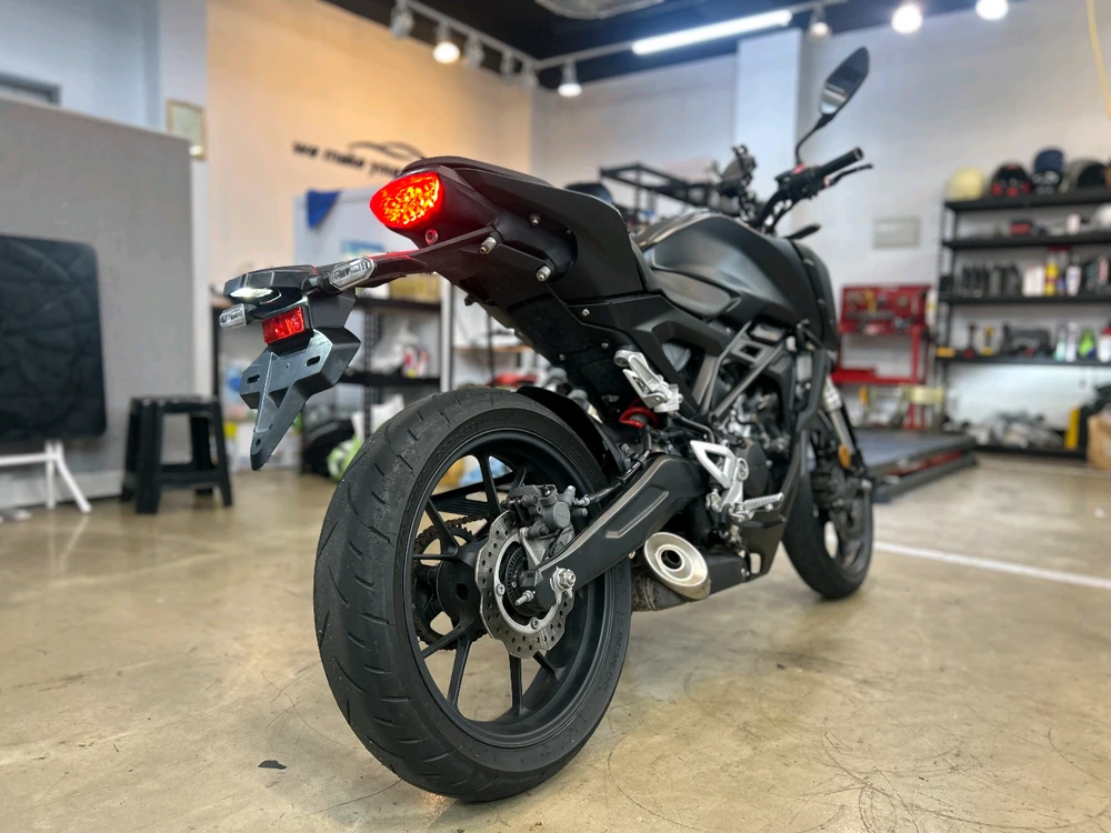 혼다 CB125R 18년식 무광블랙파츠 판매중 이미지