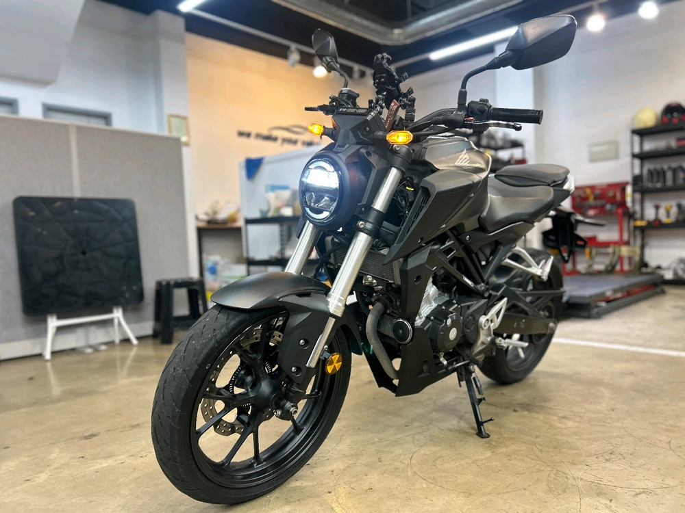 혼다 CB125R 18년식 무광블랙파츠 판매중 이미지