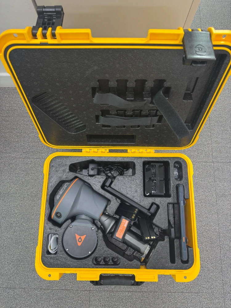 CHCNAV RS10 RTK 3D 측량 장비 이미지