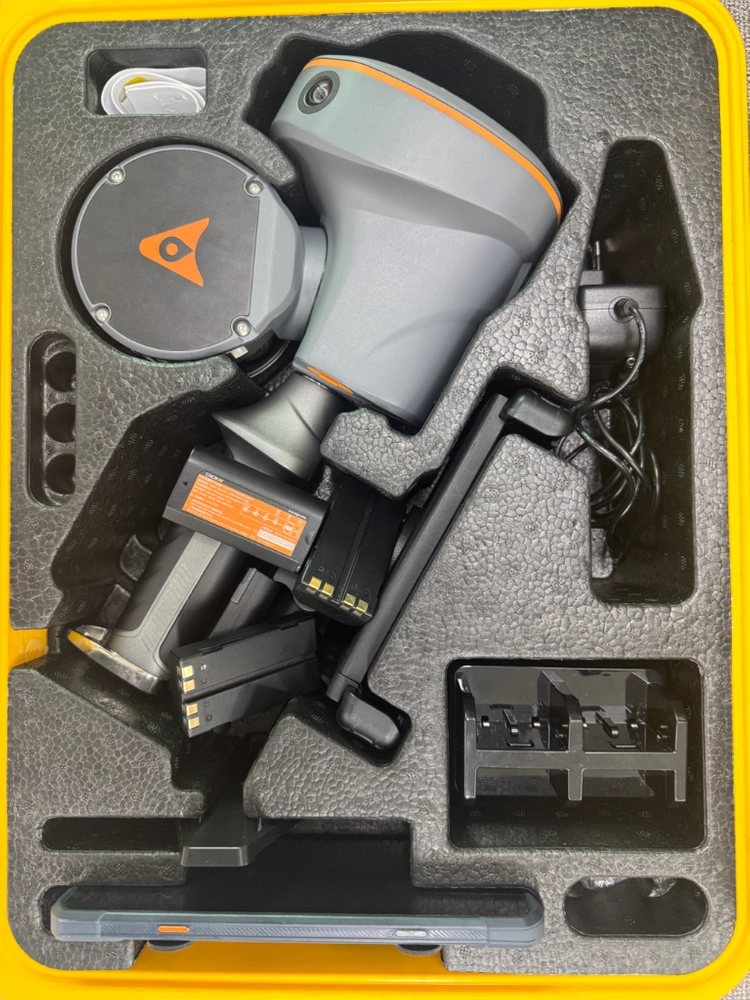 CHCNAV RS10 RTK 3D 측량 장비 이미지