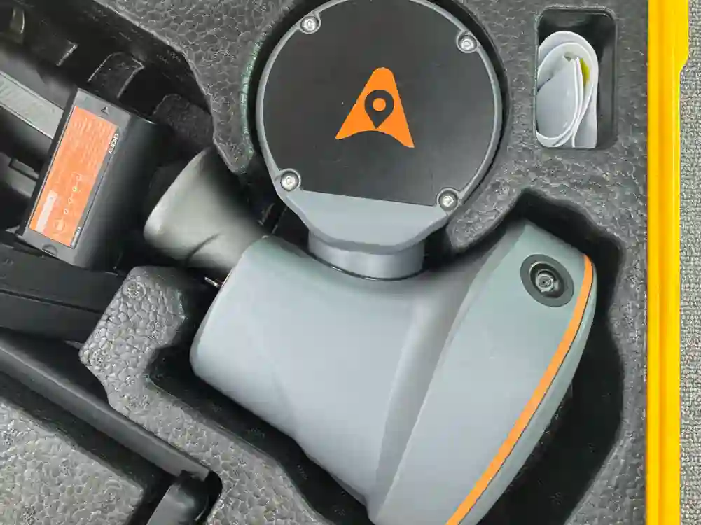 CHCNAV RS10 RTK 3D 측량 장비 이미지