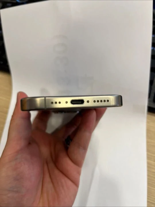 아이폰 15프로 512GB 네츄럴 티타늄 이미지