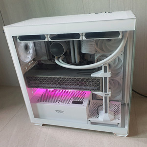7800X3D, 사파이어 9070XT 니트로 + 고성능 게이밍 컴퓨터 팝니다. 이미지