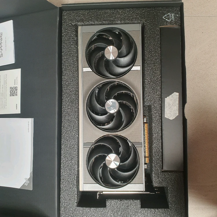 7800X3D, 사파이어 9070XT 니트로 + 고성능 게이밍 컴퓨터 팝니다. 이미지