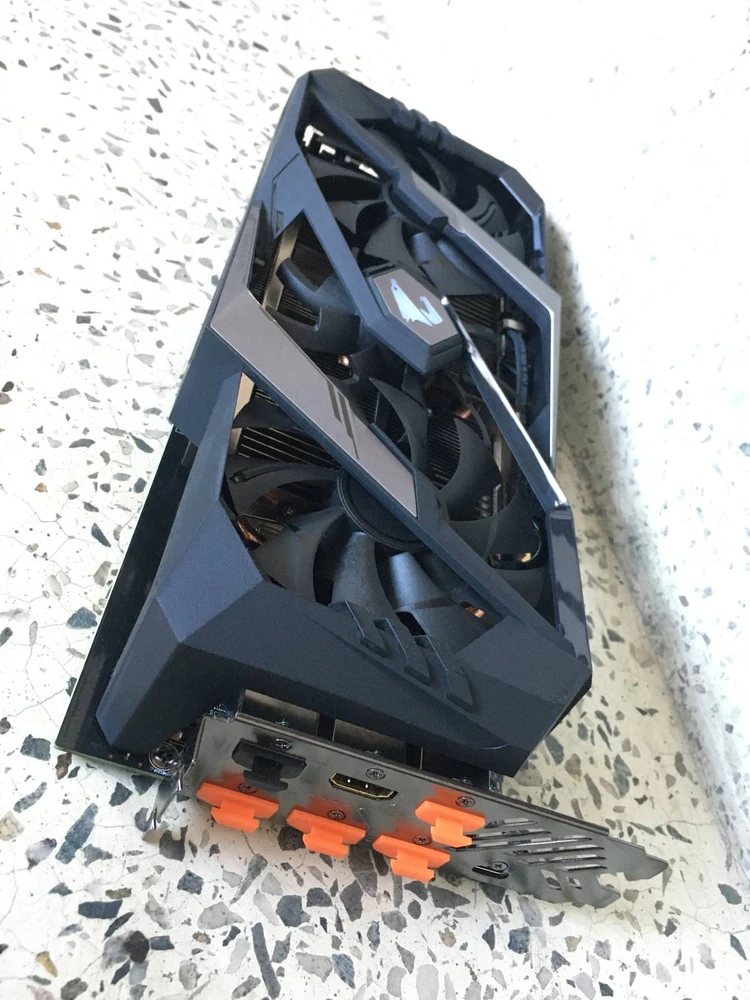 기가바이트 Aorus RTX 2070 8G 이미지