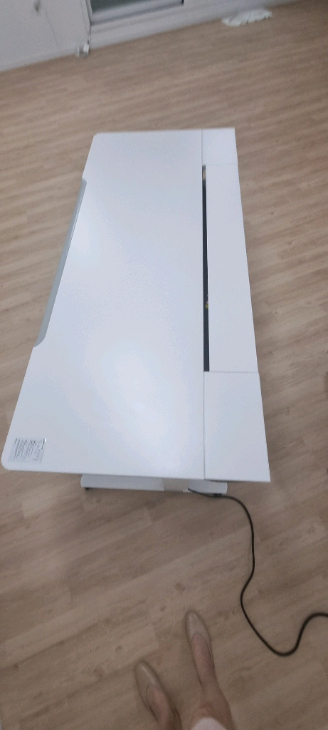 전동 높이조절 책상( 퍼시스) 이미지