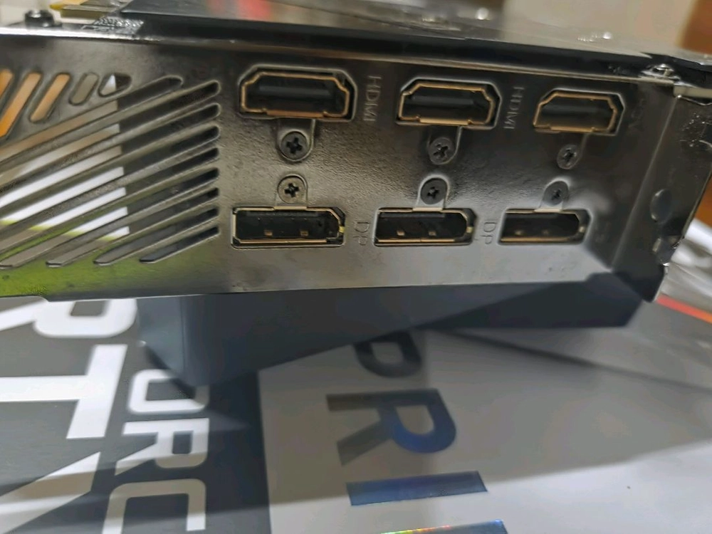 어로스 rtx 3070 ti 팔아요 이미지