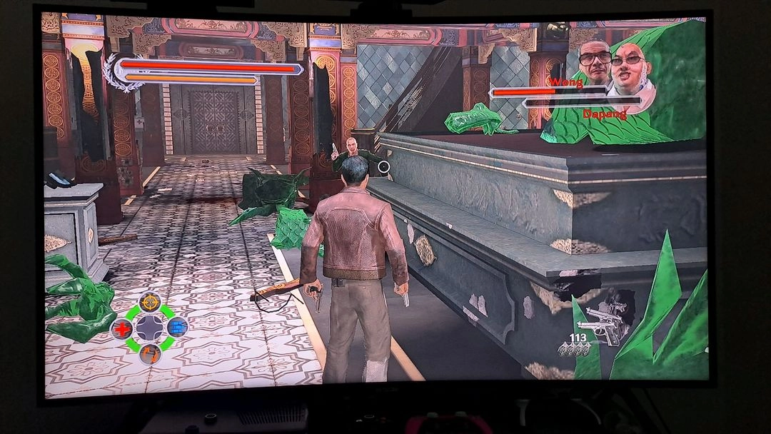 스트랭글 홀드 xbox360 이미지