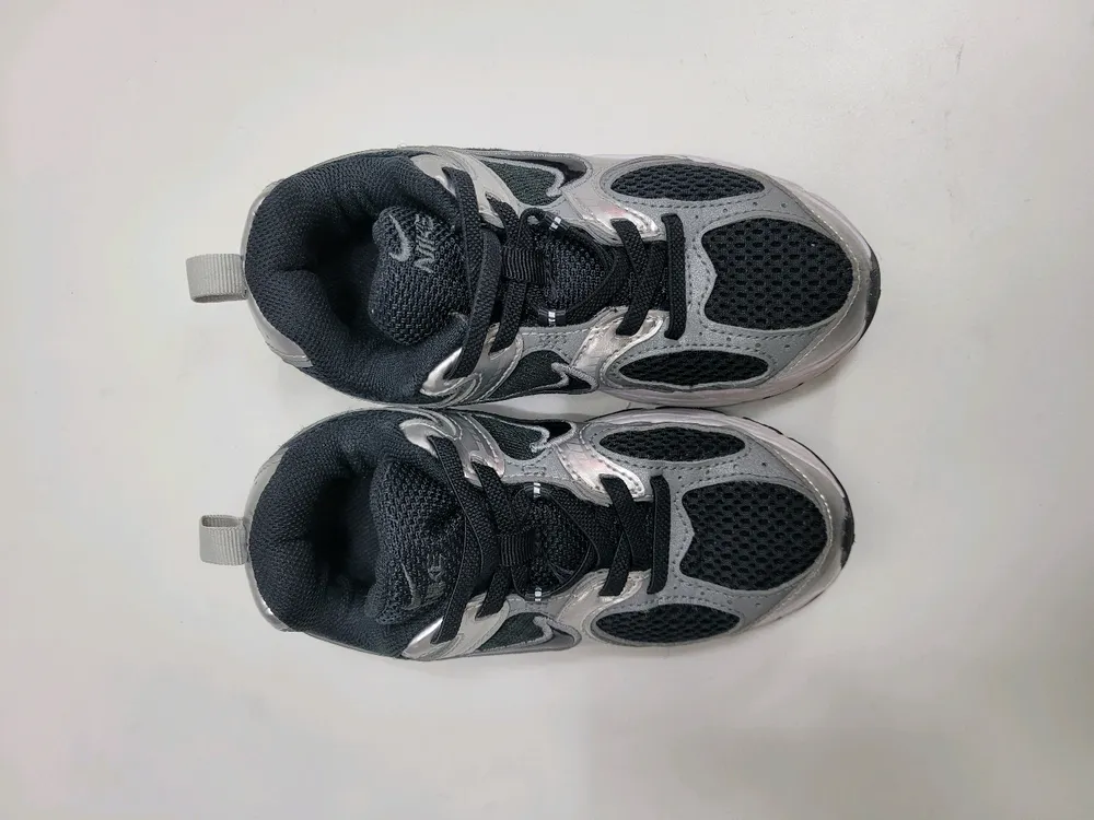 NIKE 25FW 나이키 V5 RNR 키즈 운동화 / 190 실버 블랙 이미지