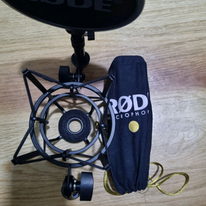 로데 RODE NT1 5TH 5세대 XLR/USB 콘덴서마이크 팝니다 이미지